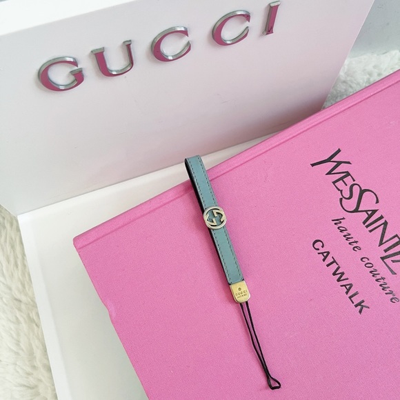 Authentic Gucci Tiffany Blue Patent Leather GG Logo Lanyard / Keychain - Picture 4 of 15